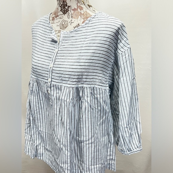 🛍️MAX STUDIO Blue and white stripe casual top size XS - Picture 4 of 13